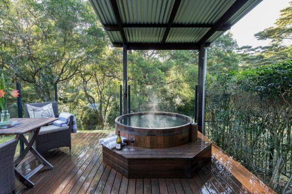Hot tub at Spicers Tamarind Retreat