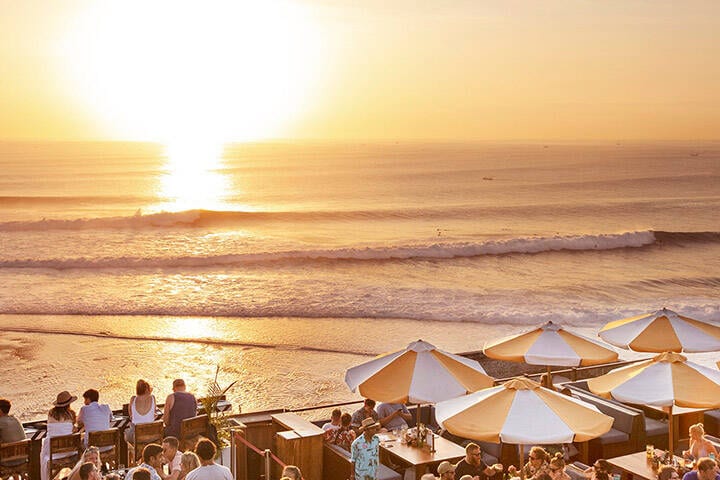Single Fin Beach Ckub